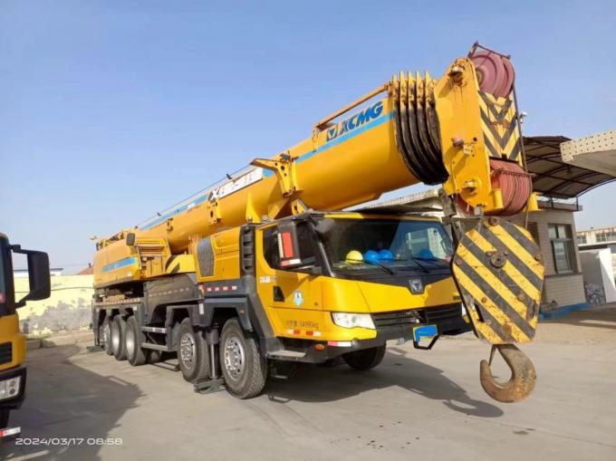 17 Years Xc Mg Mobile Crane 130 Tons of The Company′s Inventory Direct Sales